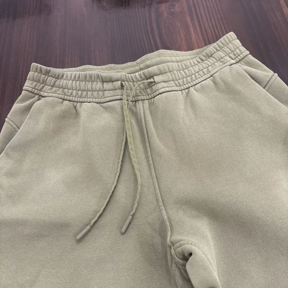 lululemon Women's High Waisted Sweatpants Size 8 Two Pairs Set